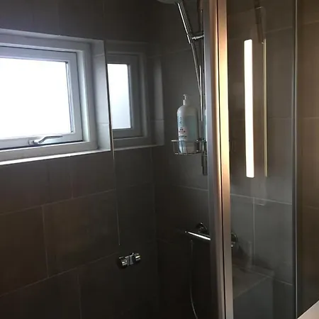 Large Modern Family - “arnely” Проживание в семье