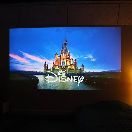 Large Modern Family - “arnely” Проживание в семье