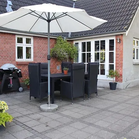 Large Modern Family - “arnely” Privatunterkunft